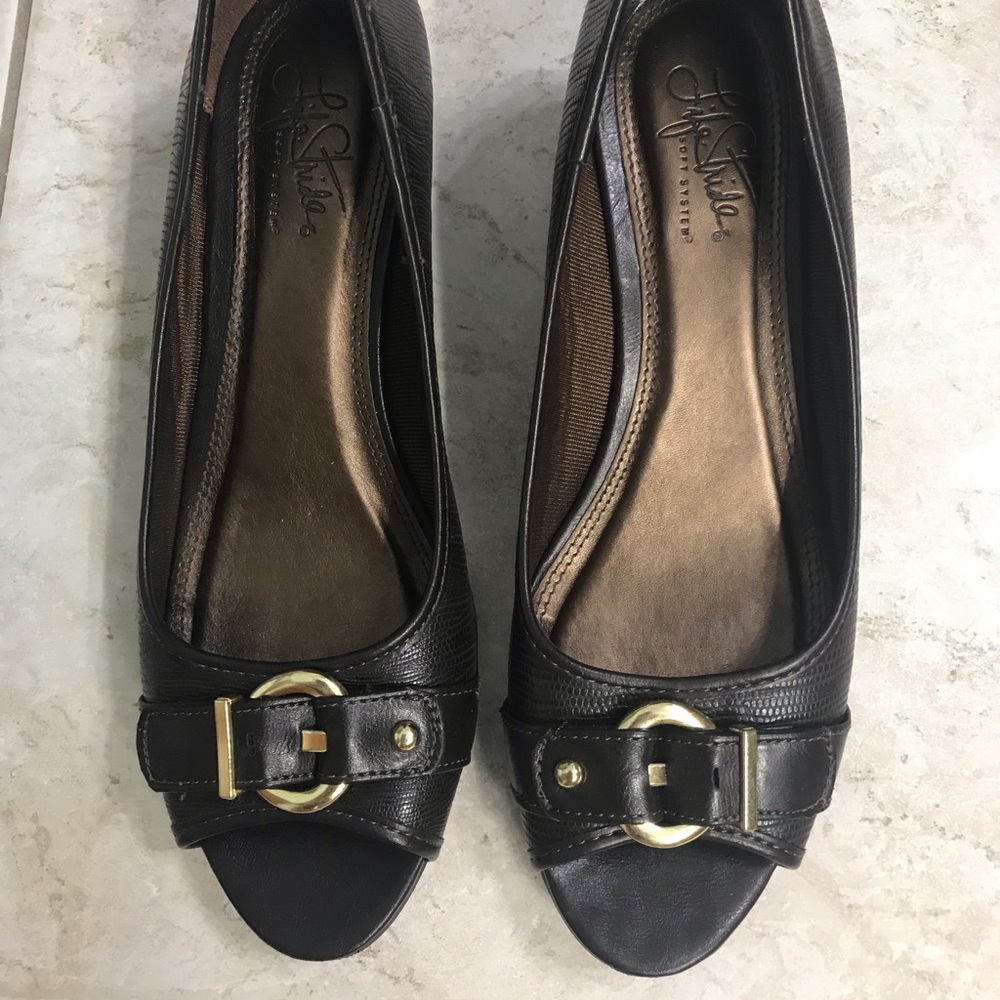 Brown open toed Life Stride shoes